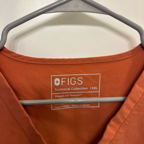 Figs Technical Collection Catarina Burnt Orange Scrub Top - Picture 5 of 9